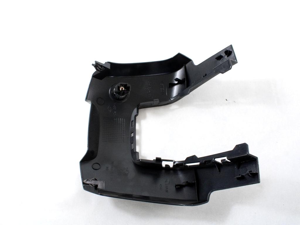 MONTA?NI DELI /  ARMATURNE PLOSCE SPODNJI OEM N. 9686531177 ORIGINAL REZERVNI DEL PEUGEOT 5008 0U 0E MK1 (2009 - 2013) DIESEL LETNIK 2010