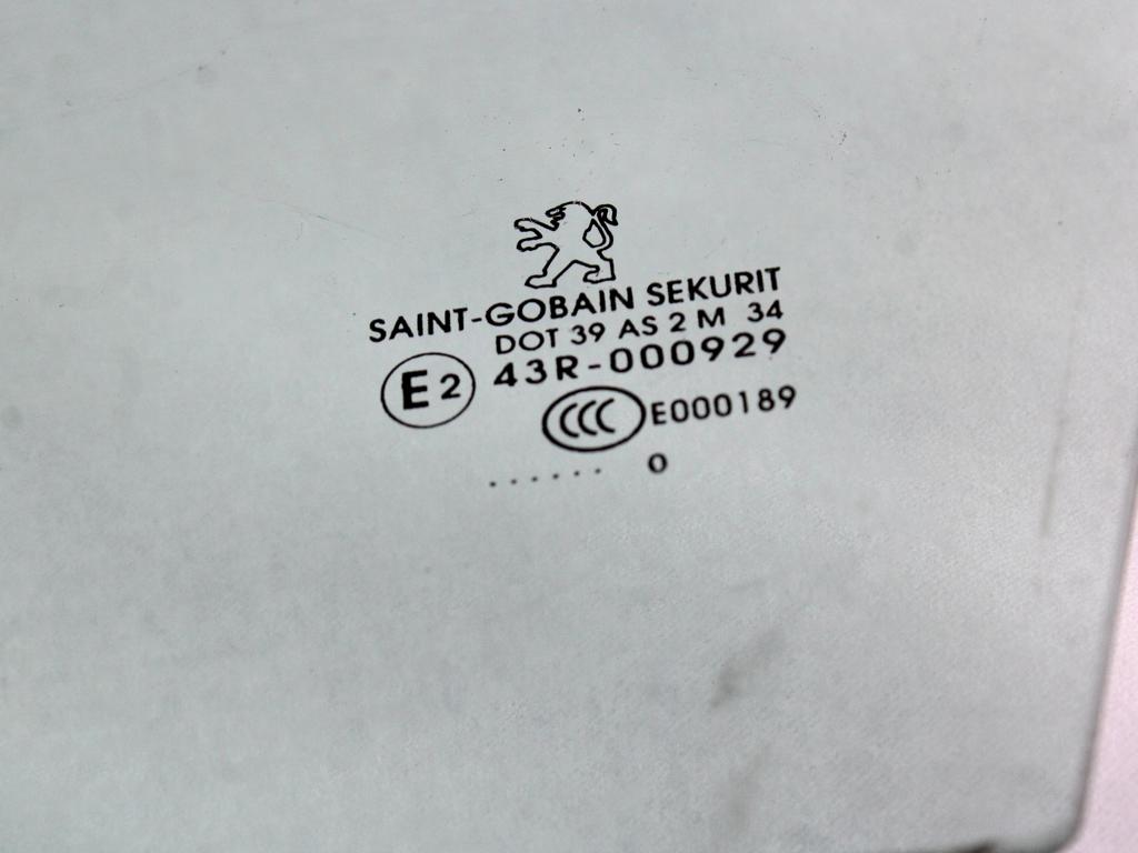 STEKLO SPREDNJIH LEVIH VRAT OEM N. 9806046680 ORIGINAL REZERVNI DEL PEUGEOT 5008 0U 0E MK1 (2009 - 2013) DIESEL LETNIK 2010