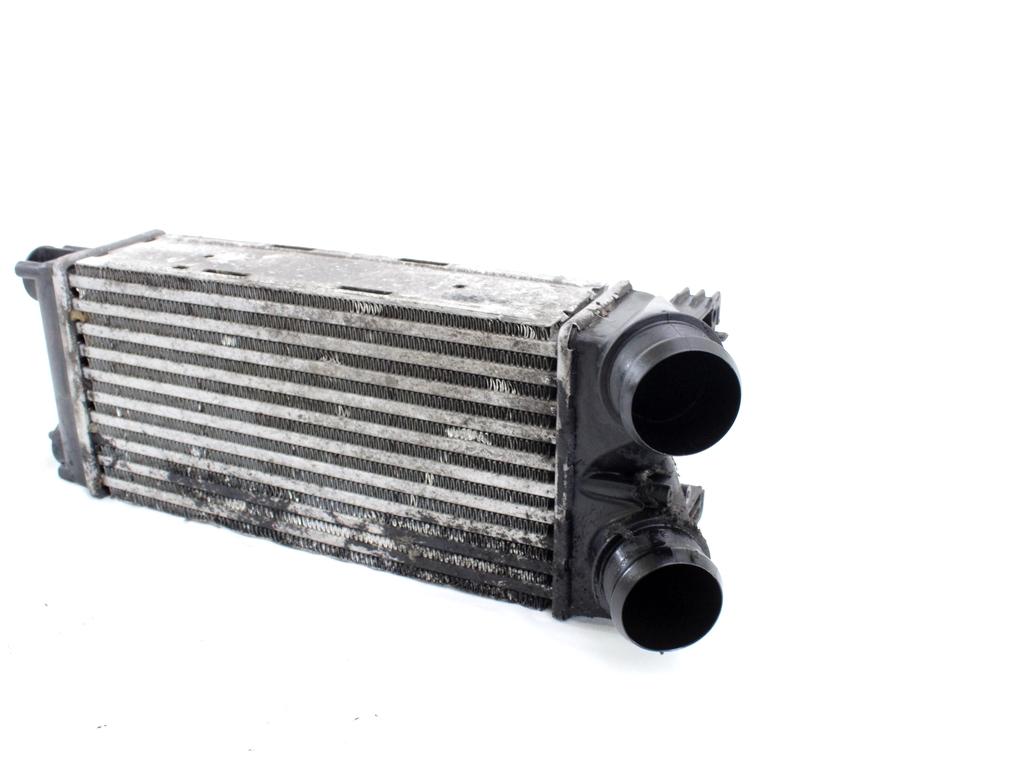 HLADILNIK INTERCOOLER OEM N. 9656503980 ORIGINAL REZERVNI DEL PEUGEOT 5008 0U 0E MK1 (2009 - 2013) DIESEL LETNIK 2010