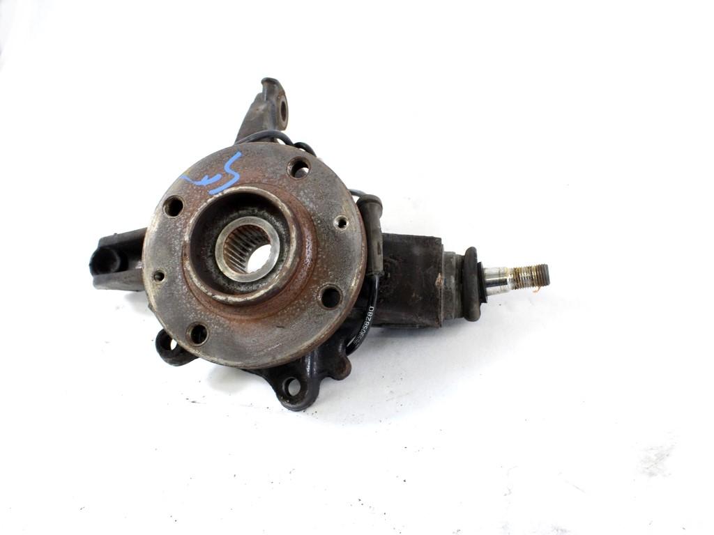 LEVI VRTLJIVI LEZAJ / PESTO KOLESA Z LEZAJEM SPREDAJ OEM N. 1606630980 ORIGINAL REZERVNI DEL PEUGEOT 5008 0U 0E MK1 (2009 - 2013) DIESEL LETNIK 2010