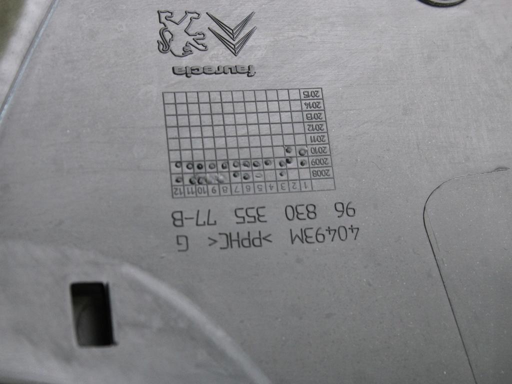 NOTRANJA OBLOGA SPREDNJIH VRAT OEM N. PNASTPG50080UMK1SV5P ORIGINAL REZERVNI DEL PEUGEOT 5008 0U 0E MK1 (2009 - 2013) DIESEL LETNIK 2010