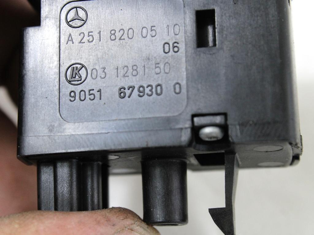 ZADNJE STIKALO OEM N. A2518200510 ORIGINAL REZERVNI DEL MERCEDES CLASSE ML W164 (2005-2008)DIESEL LETNIK 2006