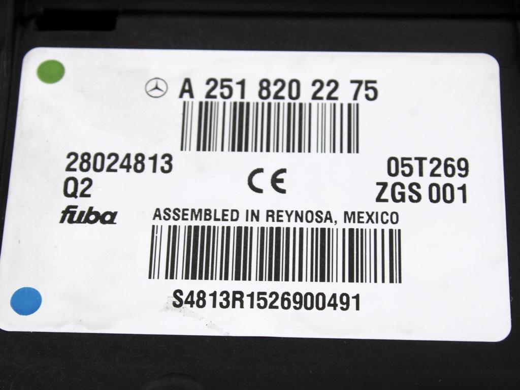 ANTENA ZA NAVIGACIJO / GPS OEM N. A2518202275 ORIGINAL REZERVNI DEL MERCEDES CLASSE ML W164 (2005-2008)DIESEL LETNIK 2006