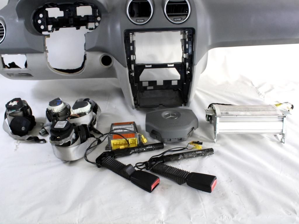 KIT AIRBAG KOMPLET OEM N. 18594KIT AIRBAG COMPLETO ORIGINAL REZERVNI DEL MERCEDES CLASSE ML W164 (2005-2008)DIESEL LETNIK 2006