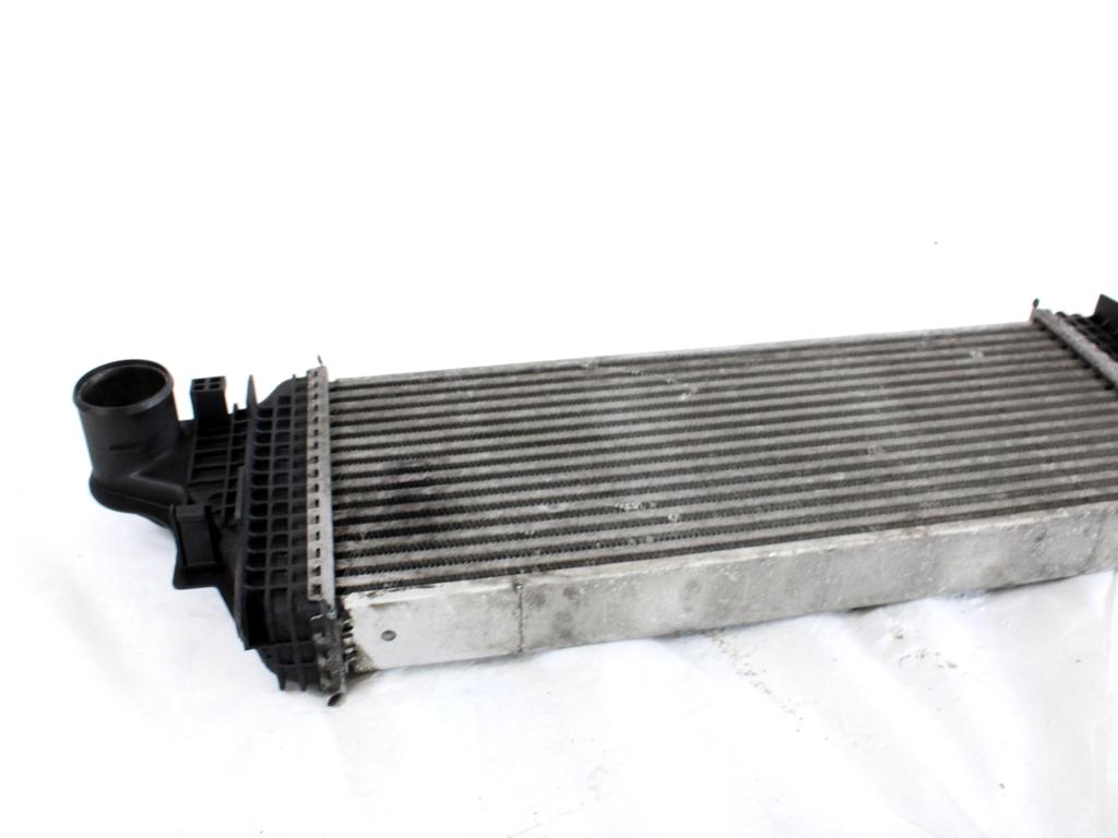 HLADILNIK INTERCOOLER OEM N. A1645001900 ORIGINAL REZERVNI DEL MERCEDES CLASSE ML W164 (2005-2008)DIESEL LETNIK 2006