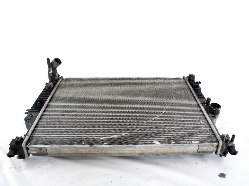 RADIATOR VODE OEM N. A2515000703 ORIGINAL REZERVNI DEL MERCEDES CLASSE ML W164 (2005-2008)DIESEL LETNIK 2006