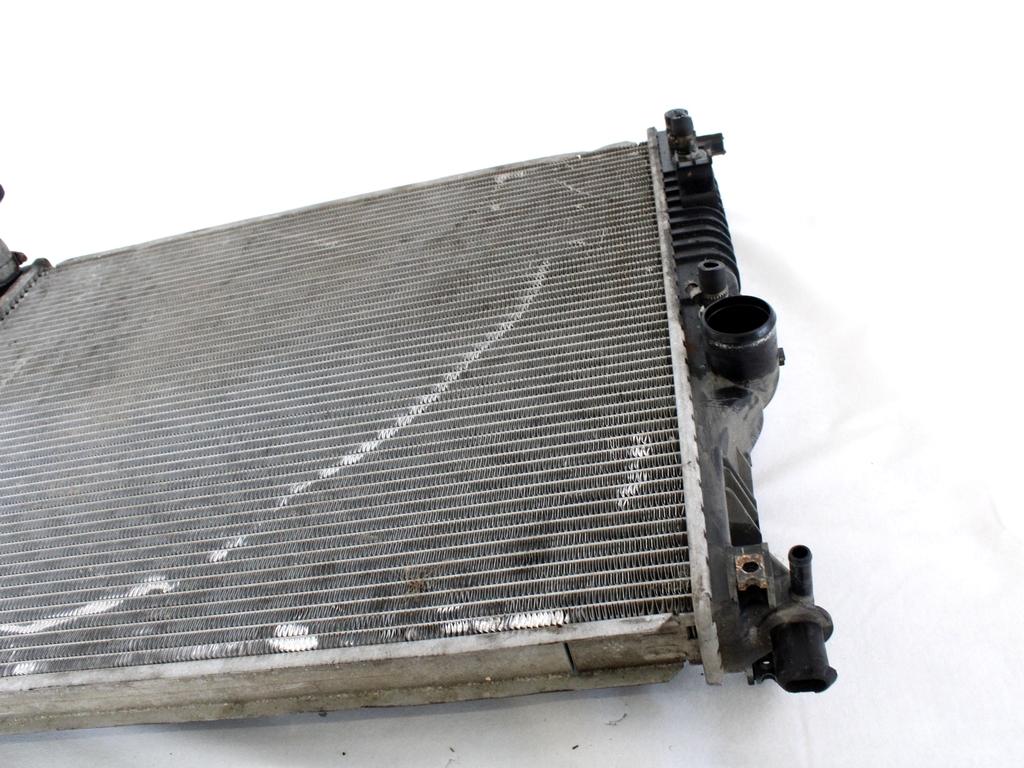 RADIATOR VODE OEM N. A2515000703 ORIGINAL REZERVNI DEL MERCEDES CLASSE ML W164 (2005-2008)DIESEL LETNIK 2006