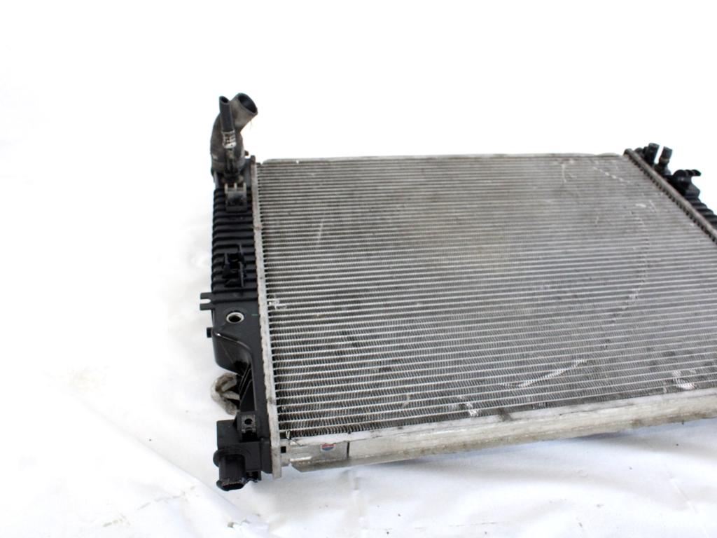 RADIATOR VODE OEM N. A2515000703 ORIGINAL REZERVNI DEL MERCEDES CLASSE ML W164 (2005-2008)DIESEL LETNIK 2006