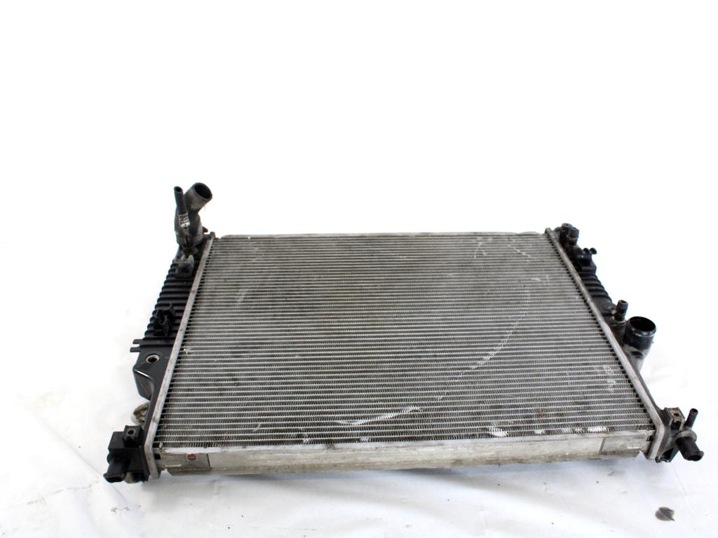 RADIATOR VODE OEM N. A2515000703 ORIGINAL REZERVNI DEL MERCEDES CLASSE ML W164 (2005-2008)DIESEL LETNIK 2006