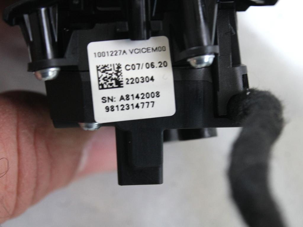 MULTIFUNKCIJSKI VOLAN OEM N. 9812314777 ORIGINAL REZERVNI DEL CITROEN C3 SX SY MK3 (DAL 2016) DIESEL LETNIK 2022