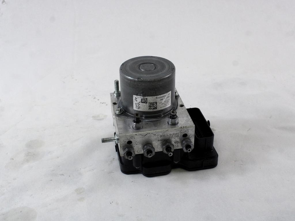 ABS AGREGAT S PUMPO OEM N. 9845052980 ORIGINAL REZERVNI DEL CITROEN C3 SX SY MK3 (DAL 2016) DIESEL LETNIK 2022