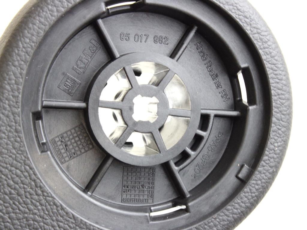 KONZOLE IN SINE SEDEZEV OEM N. 95017984 ORIGINAL REZERVNI DEL CHEVROLET AVEO MK2 T300 (2011 - 2015) DIESEL LETNIK 2012