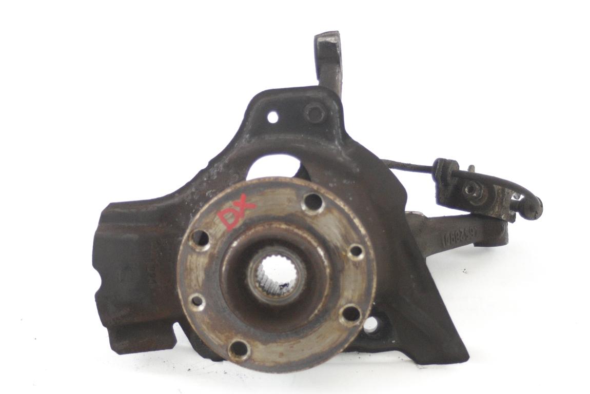 VRTLJIVI LEZAJ DESNO / PESTO KOLESA Z LEZAJEM SPREDAJ OEM N. 46528901 ORIGINAL REZERVNI DEL FIAT PUNTO 188 188AX MK2 (1999 - 2003) BENZINA LETNIK 2002