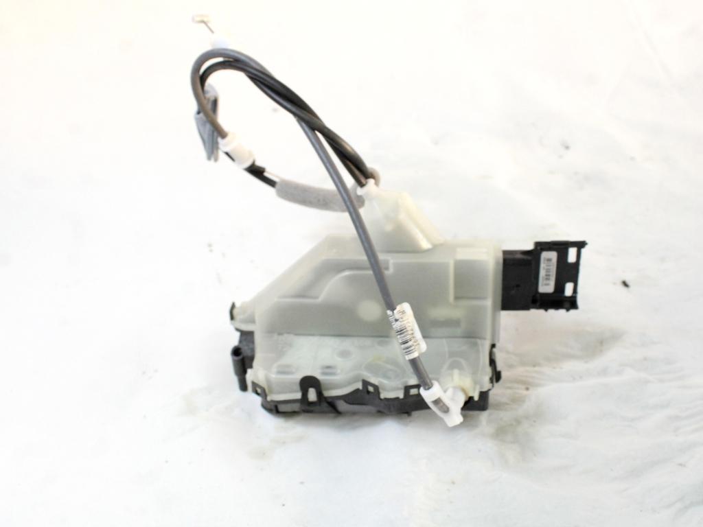 CENTRALNI ZAKLEP SPREDNJIH VRAT  OEM N. 9812398080 ORIGINAL REZERVNI DEL CITROEN C3 SX SY MK3 (DAL 2016) DIESEL LETNIK 2022