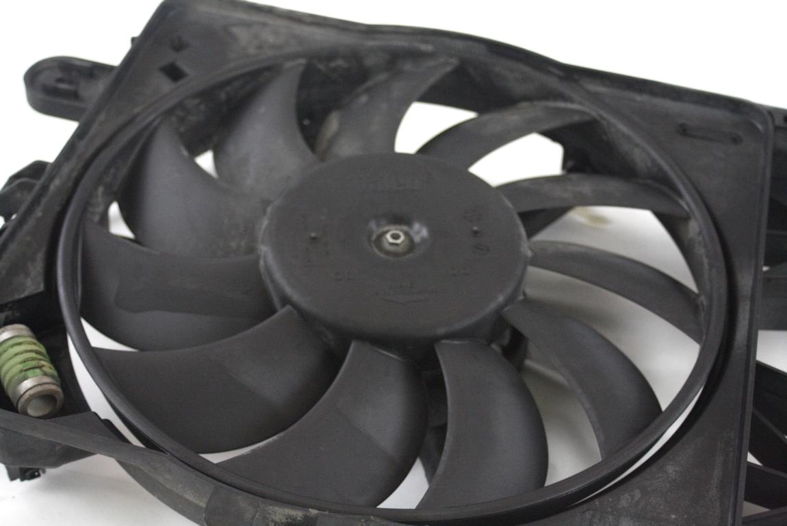 VENTILATOR HLADILNIKA OEM N. 46785738 ORIGINAL REZERVNI DEL FIAT PUNTO 188 188AX MK2 (1999 - 2003) BENZINA LETNIK 2000