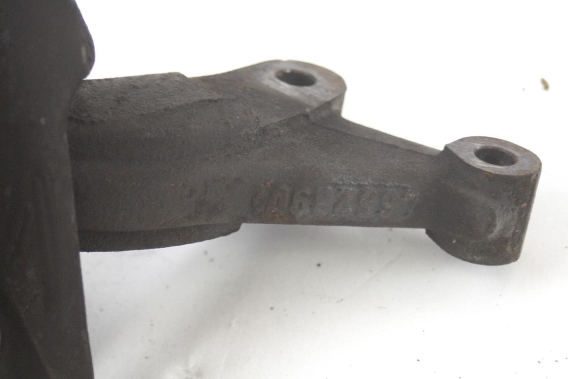 VRTLJIVI LEZAJ DESNO / PESTO KOLESA Z LEZAJEM SPREDAJ OEM N. 46528901 ORIGINAL REZERVNI DEL FIAT PUNTO 188 188AX MK2 (1999 - 2003) BENZINA LETNIK 2000