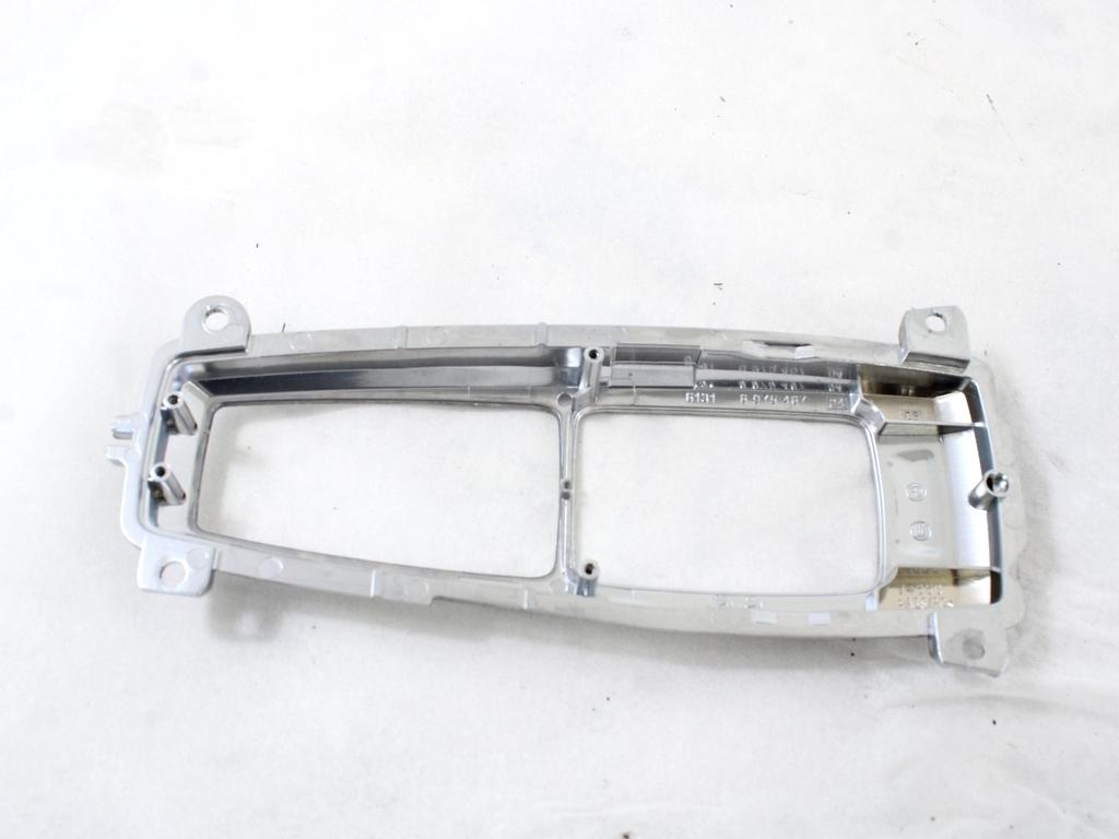 SREDINSKA KONZOLA  OEM N. 61316975467 ORIGINAL REZERVNI DEL BMW X5 E70 (2006 - 2010) DIESEL LETNIK 2009