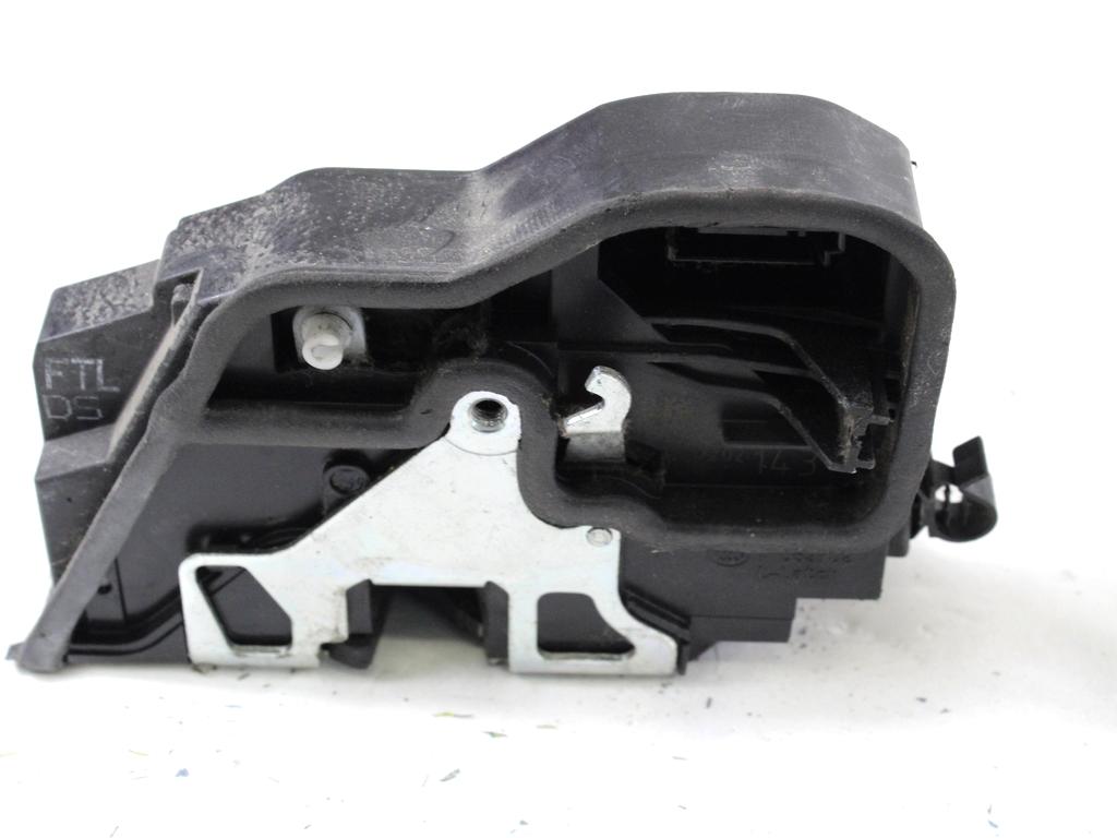 CENTRALNO ZAKLEPANJE PREDNIH LEVIH VRAT OEM N. 7202143 ORIGINAL REZERVNI DEL BMW X5 E70 (2006 - 2010) DIESEL LETNIK 2009