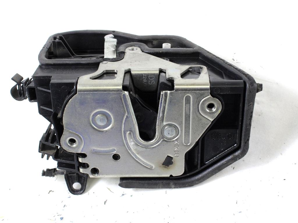 CENTRALNI ZAKLEP SPREDNJIH VRAT  OEM N. 7202146 ORIGINAL REZERVNI DEL BMW X5 E70 (2006 - 2010) DIESEL LETNIK 2009