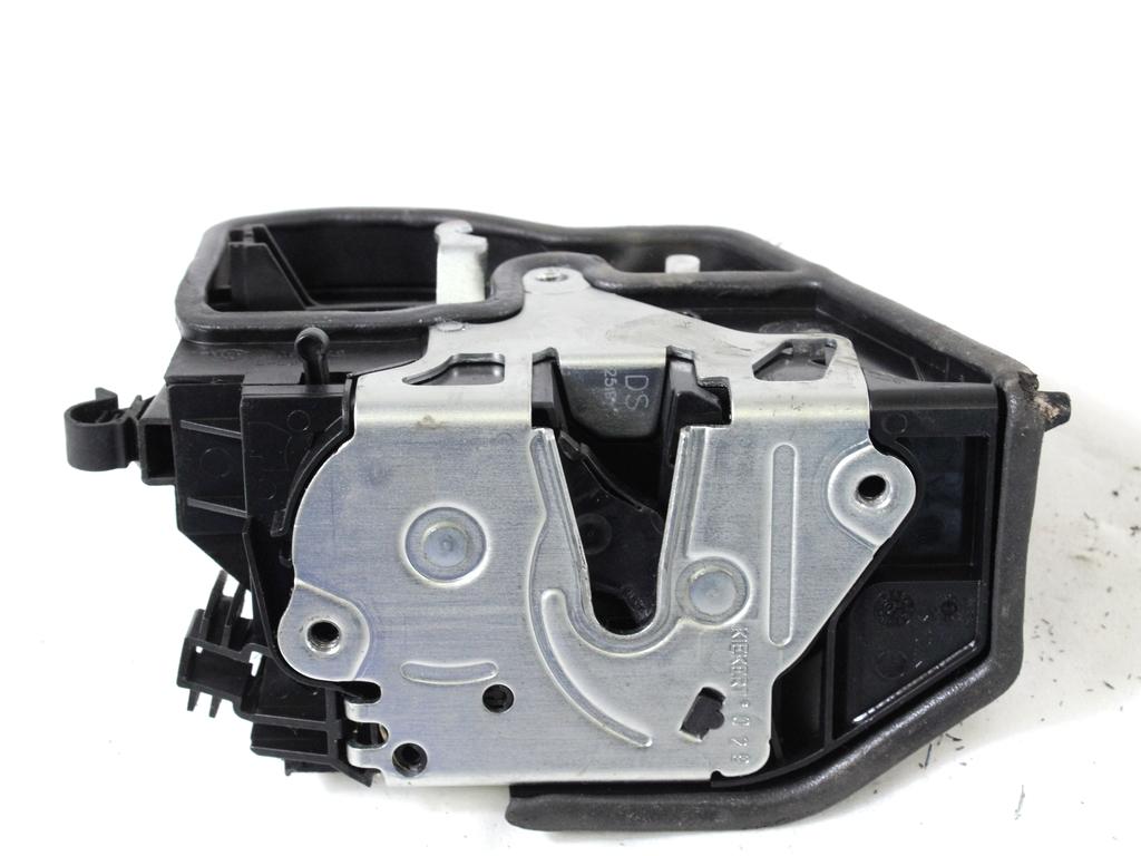 CENTRALNO ZAKLEPANJE ZADNJIH DESNIH VRAT OEM N. 7202148 ORIGINAL REZERVNI DEL BMW X5 E70 (2006 - 2010) DIESEL LETNIK 2009