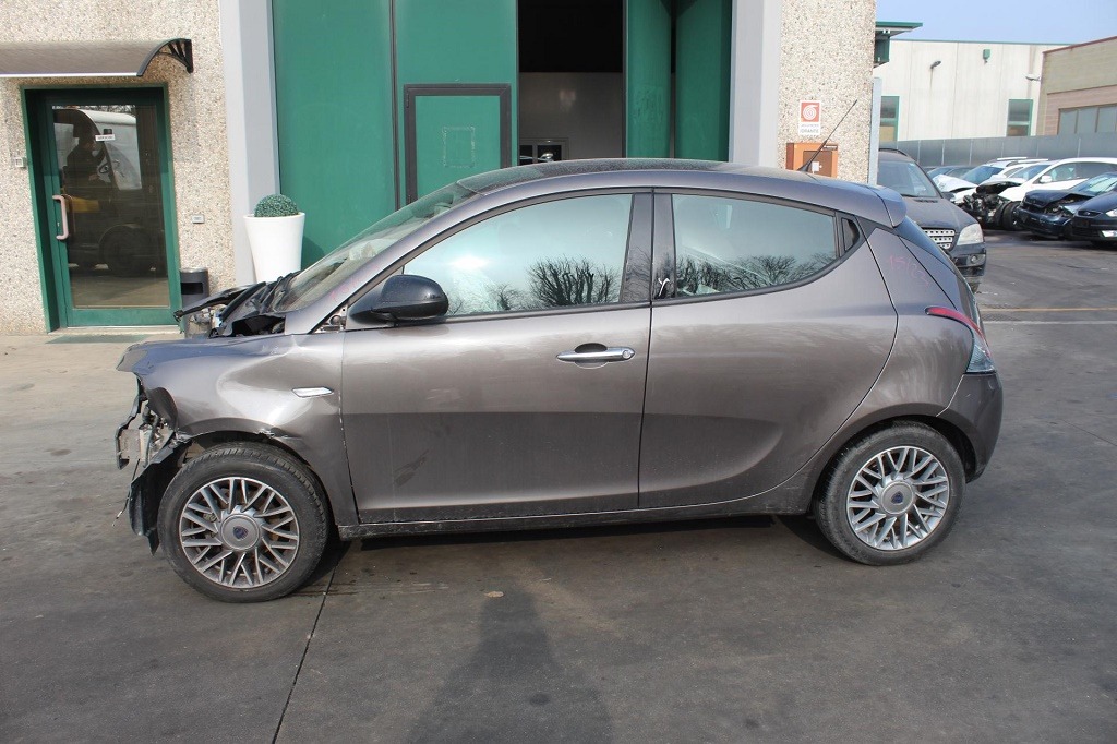 LANCIA YPSILON 1.2 B 51KW 5P 5M (2012) RICAMBI IN MAGAZZINO TELAIO IN PIAZZALE