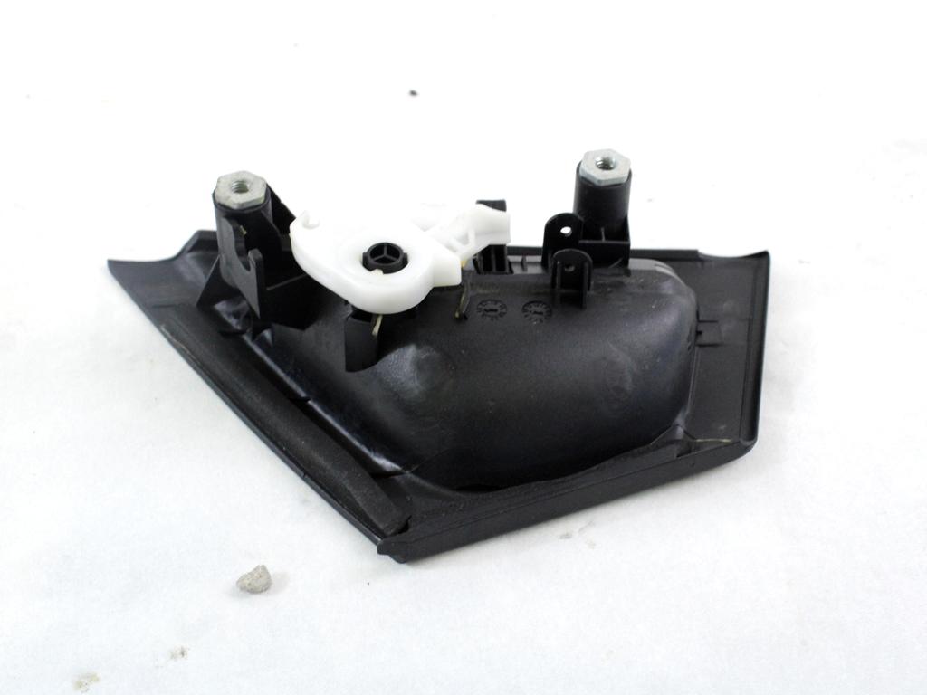 ZUNANJA KLJUKA ZADNJA DESNA VRATA OEM N. 735531881 ORIGINAL REZERVNI DEL LANCIA Y YPSILON 312 (dal 2011)BENZINA LETNIK 2012