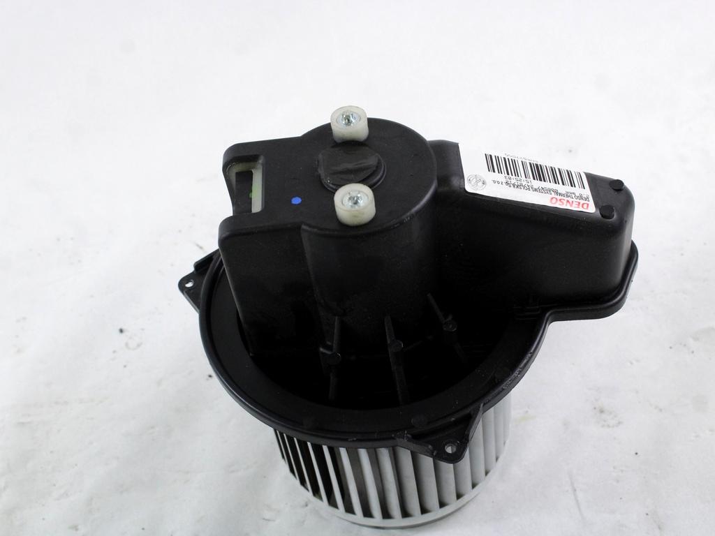 VENTILATOR  KABINE  OEM N. 77368116 ORIGINAL REZERVNI DEL LANCIA Y YPSILON 312 (dal 2011)BENZINA LETNIK 2012