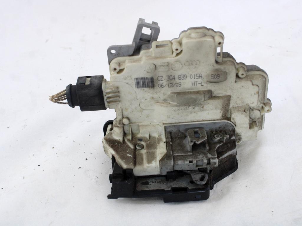 CENTRALNO ZAKLEPANJE PREDNIH LEVIH VRAT OEM N. 3C4839015A ORIGINAL REZERVNI DEL VOLKSWAGEN PASSAT B6 3C2 3C5 BER/SW (2005 - 09/2010)  DIESEL LETNIK 2009