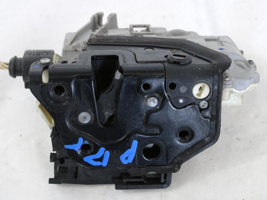 CENTRALNO ZAKLEPANJE ZADNJIH DESNIH VRAT OEM N. 3C4839016A ORIGINAL REZERVNI DEL VOLKSWAGEN PASSAT B6 3C2 3C5 BER/SW (2005 - 09/2010)  DIESEL LETNIK 2009