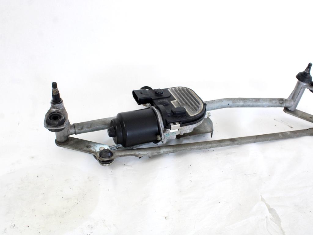 MOTORCEK PREDNJIH BRISALCEV OEM N. 3C1955023E ORIGINAL REZERVNI DEL VOLKSWAGEN PASSAT B6 3C2 3C5 BER/SW (2005 - 09/2010)  DIESEL LETNIK 2009