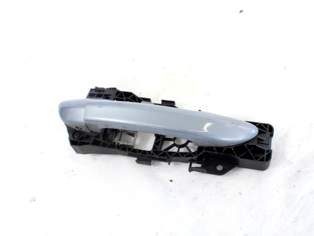 ZUNANJA KLJUKA SPREDNJA DESNA VRATA OEM N. 3C0837206GRU ORIGINAL REZERVNI DEL VOLKSWAGEN PASSAT B6 3C2 3C5 BER/SW (2005 - 09/2010)  DIESEL LETNIK 2009