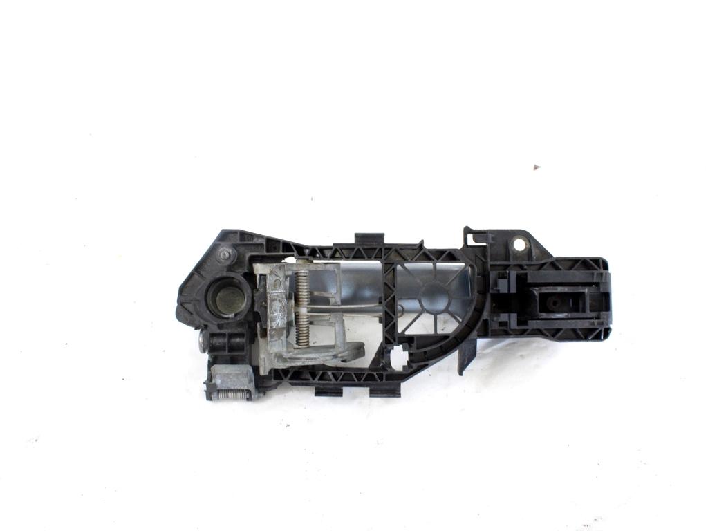 ZUNANJA KLJUKA ZADNJA DESNA VRATA OEM N. 3C0837206GRU ORIGINAL REZERVNI DEL VOLKSWAGEN PASSAT B6 3C2 3C5 BER/SW (2005 - 09/2010)  DIESEL LETNIK 2009