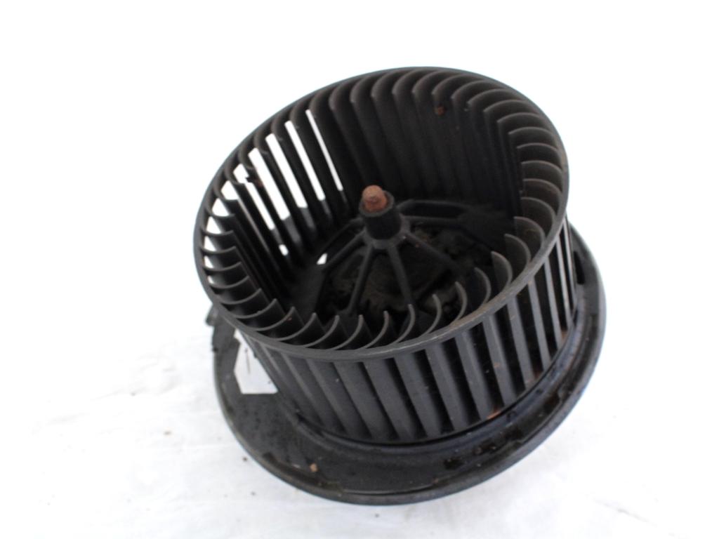 VENTILATOR  KABINE  OEM N. 3C1820015N ORIGINAL REZERVNI DEL VOLKSWAGEN PASSAT B6 3C2 3C5 BER/SW (2005 - 09/2010)  DIESEL LETNIK 2009