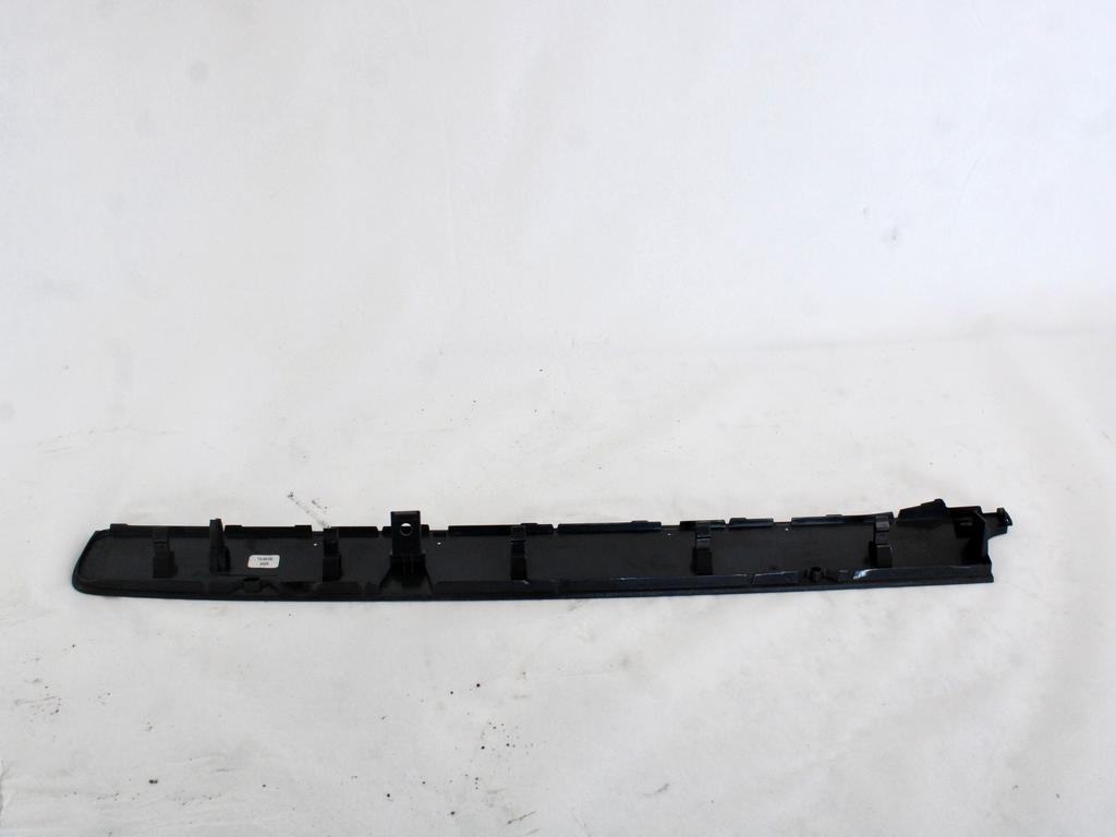 NOTRANJE OKRASNE LETVE  OEM N. 3C1857212AD ORIGINAL REZERVNI DEL VOLKSWAGEN PASSAT B6 3C2 3C5 BER/SW (2005 - 09/2010)  DIESEL LETNIK 2009