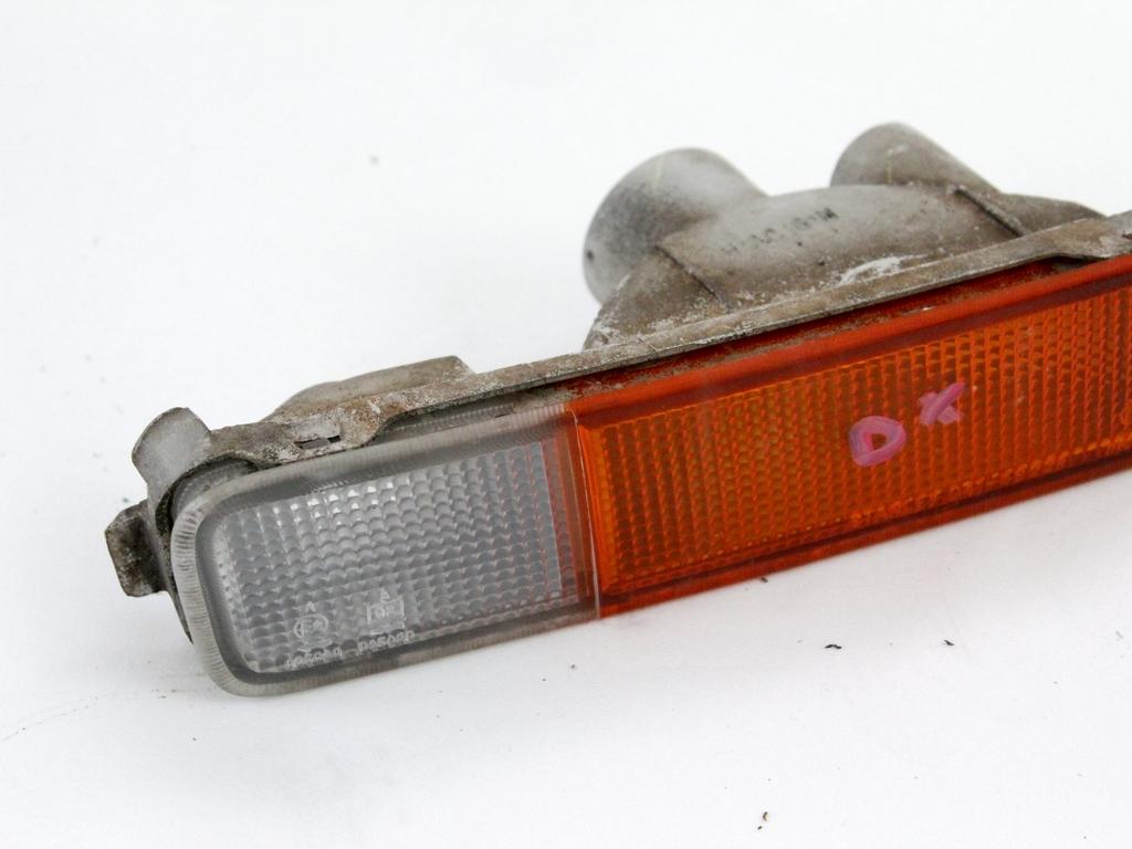 SPREDNJI INDIKATOR OEM N. MR241070 ORIGINAL REZERVNI DEL MITSUBISHI L200 MK3 K7_T K6_T (1996 - 2006)DIESEL LETNIK 2001