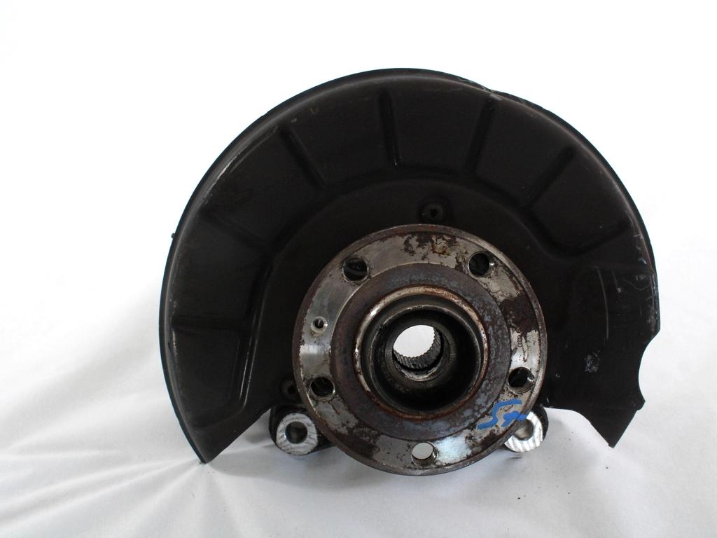 LEVI VRTLJIVI LEZAJ / PESTO KOLESA Z LEZAJEM SPREDAJ OEM N. 3C0407253F ORIGINAL REZERVNI DEL VOLKSWAGEN PASSAT B6 3C2 3C5 BER/SW (2005 - 09/2010)  DIESEL LETNIK 2009