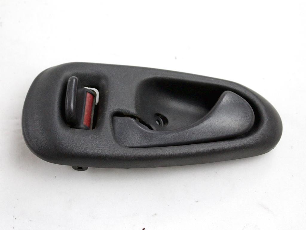 NOTRANJA KLJUKA  OEM N. MR738216 ORIGINAL REZERVNI DEL MITSUBISHI L200 MK3 K7_T K6_T (1996 - 2006)DIESEL LETNIK 2001