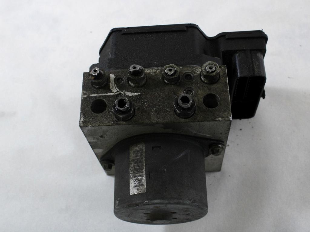 ABS AGREGAT S PUMPO OEM N. 8G91-2C405-AA ORIGINAL REZERVNI DEL FORD GALAXY WA6 MK2 (2006 - 2015)DIESEL LETNIK 2007