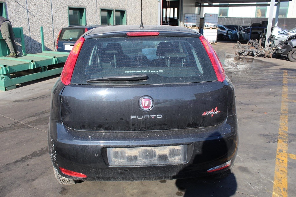 FIAT PUNTO 1.2 B 51KW 5M 5P (2016) RICAMBI IN MAGAZZINO