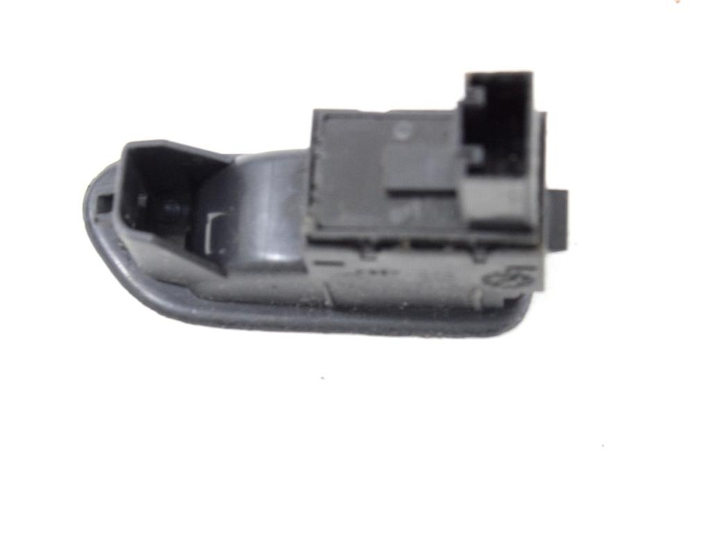 ZADNJE STIKALO OEM N. 7L6959855B ORIGINAL REZERVNI DEL VOLKSWAGEN GOLF VI 5K1 517 AJ5 MK6 (2008-2012) BENZINA LETNIK 2009