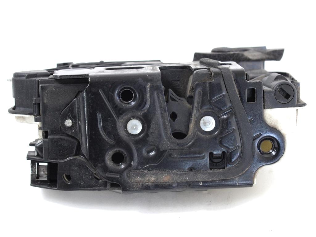 CENTRALNI ZAKLEP SPREDNJIH VRAT  OEM N. 5K1837016 ORIGINAL REZERVNI DEL VOLKSWAGEN GOLF VI 5K1 517 AJ5 MK6 (2008-2012) BENZINA LETNIK 2009