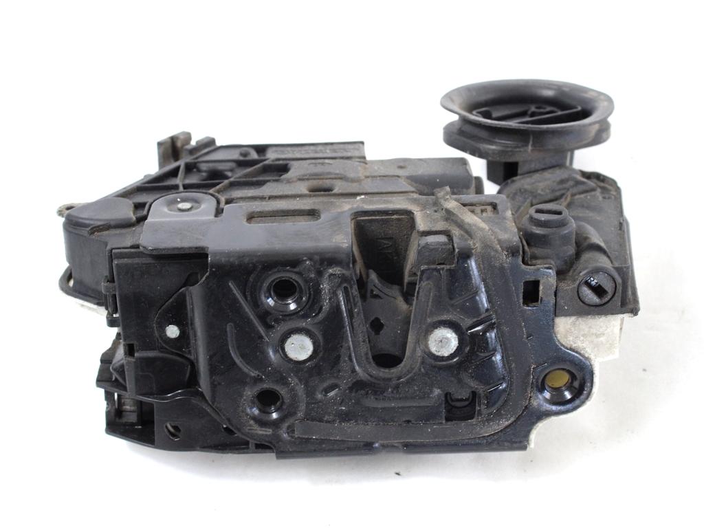 CENTRALNO ZAKLEPANJE ZADNJIH DESNIH VRAT OEM N. 5K4839016B ORIGINAL REZERVNI DEL VOLKSWAGEN GOLF VI 5K1 517 AJ5 MK6 (2008-2012) BENZINA LETNIK 2009