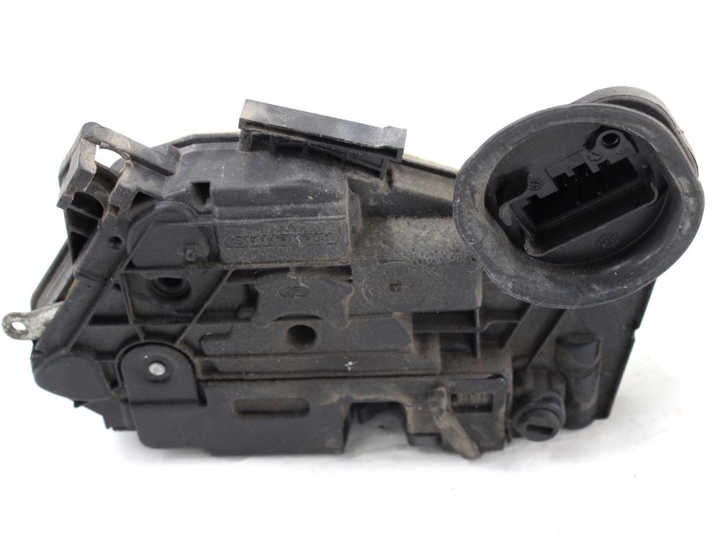 CENTRALNO ZAKLEPANJE ZADNJIH DESNIH VRAT OEM N. 5K4839016B ORIGINAL REZERVNI DEL VOLKSWAGEN GOLF VI 5K1 517 AJ5 MK6 (2008-2012) BENZINA LETNIK 2009