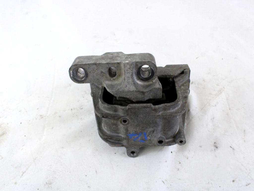 NOSILCI MOTORJA/DRUGO OEM N. 1K0199262L ORIGINAL REZERVNI DEL VOLKSWAGEN GOLF VI 5K1 517 AJ5 MK6 (2008-2012) BENZINA LETNIK 2009