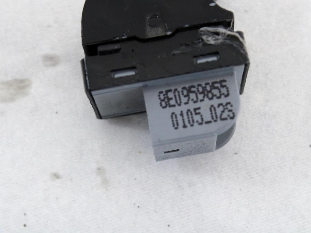 ZADNJE STIKALO OEM N. 8E0959855 ORIGINAL REZERVNI DEL AUDI A4 B7 8EC 8ED 8HE BER/SW/CABRIO (2004 - 2007) DIESEL LETNIK 2005