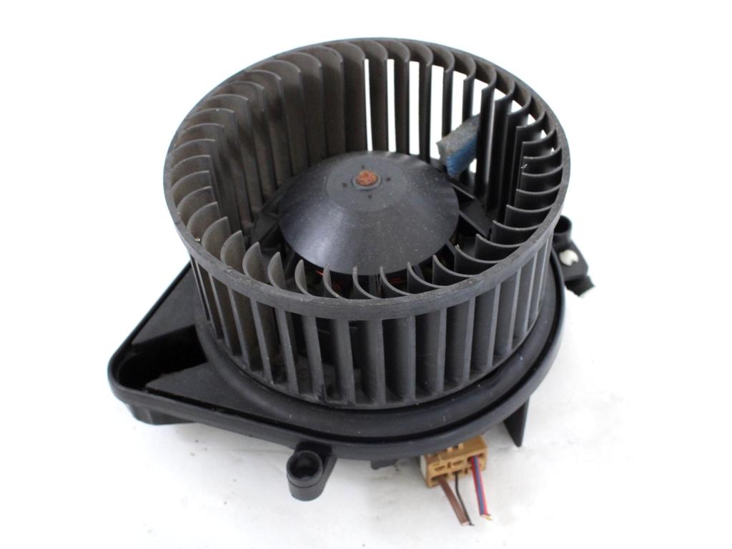 VENTILATOR  KABINE  OEM N. 8E1820021E ORIGINAL REZERVNI DEL AUDI A4 B7 8EC 8ED 8HE BER/SW/CABRIO (2004 - 2007) DIESEL LETNIK 2005