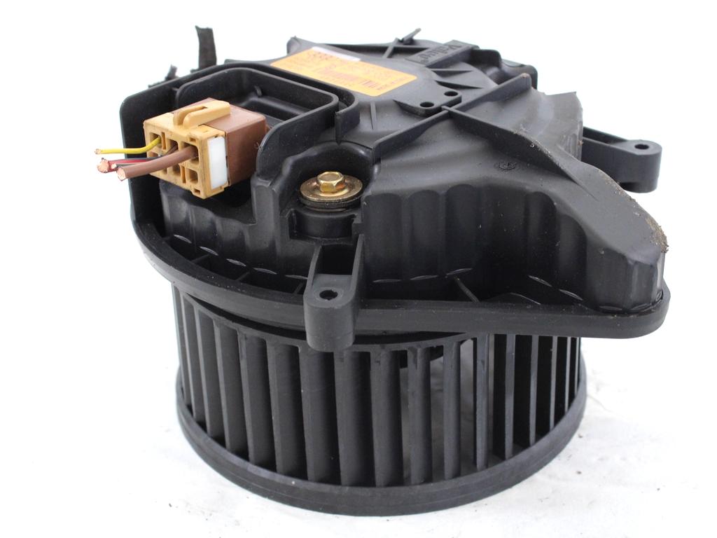 VENTILATOR  KABINE  OEM N. 8E1820021E ORIGINAL REZERVNI DEL AUDI A4 B7 8EC 8ED 8HE BER/SW/CABRIO (2004 - 2007) DIESEL LETNIK 2005