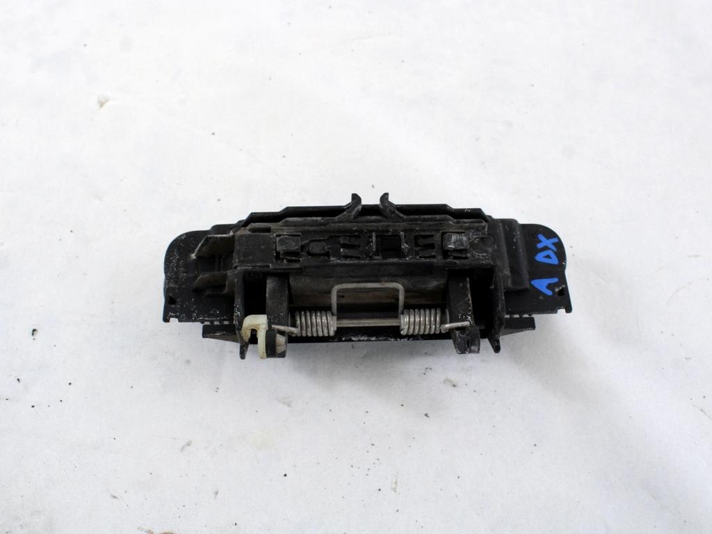 ZUNANJA KLJUKA SPREDNJA DESNA VRATA OEM N. 8E2837208 ORIGINAL REZERVNI DEL AUDI A4 B7 8EC 8ED 8HE BER/SW/CABRIO (2004 - 2007) DIESEL LETNIK 2005