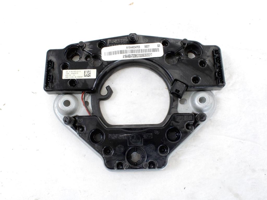 MULTIFUNKCIJSKI VOLAN OEM N. A1648200511 ORIGINAL REZERVNI DEL MERCEDES CLASSE ML W164 (2005-2008)DIESEL LETNIK 2006