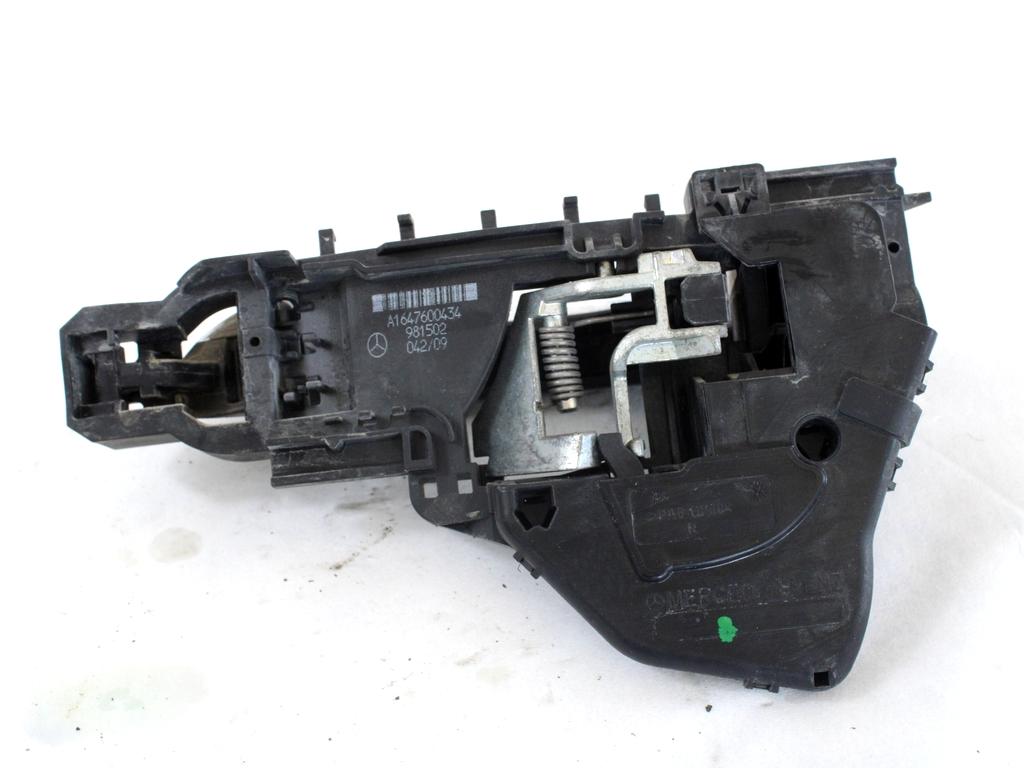 ZUNANJA KLJUKA ZADNJA DESNA VRATA OEM N. A16476006709040 ORIGINAL REZERVNI DEL MERCEDES CLASSE ML W164 (2005-2008)DIESEL LETNIK 2006